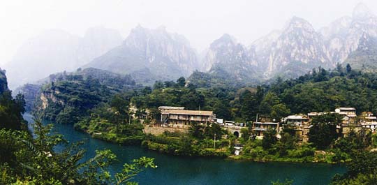 神龍灣生態(tài)民俗度假村